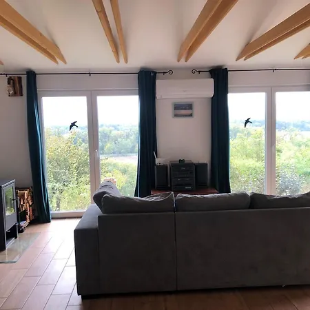 Vakantiehuis Haziko A Domboldalon Kismaros