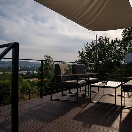 Haziko A Domboldalon Ferienhaus Kismaros